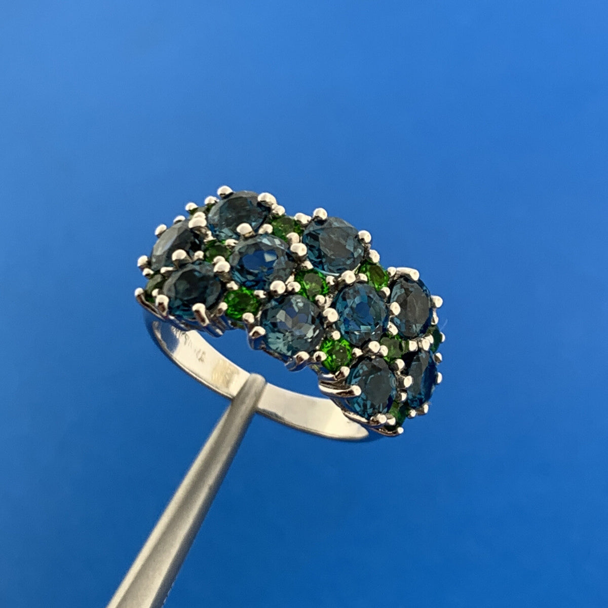 Stunning Sterling Silver 925 Brilliant Blue and Green Quartz Cocktail Ring