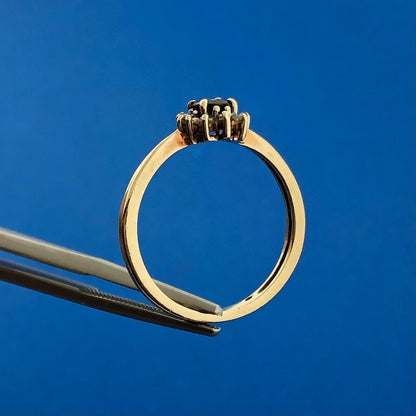 Gorgeous 10k Yellow Gold Oval Cut Sapphire Diamond Halo Small Ring Size 6.75