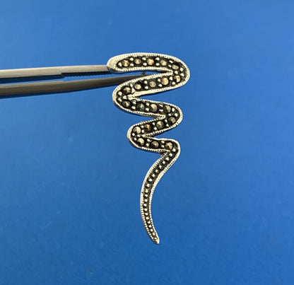 Stunning Sterling Silver 925 Marcasite Modernist Snake Zig-Zag Stud Earrings