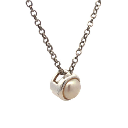 Sterling Silver Round Pearl Petite Pendant Necklace