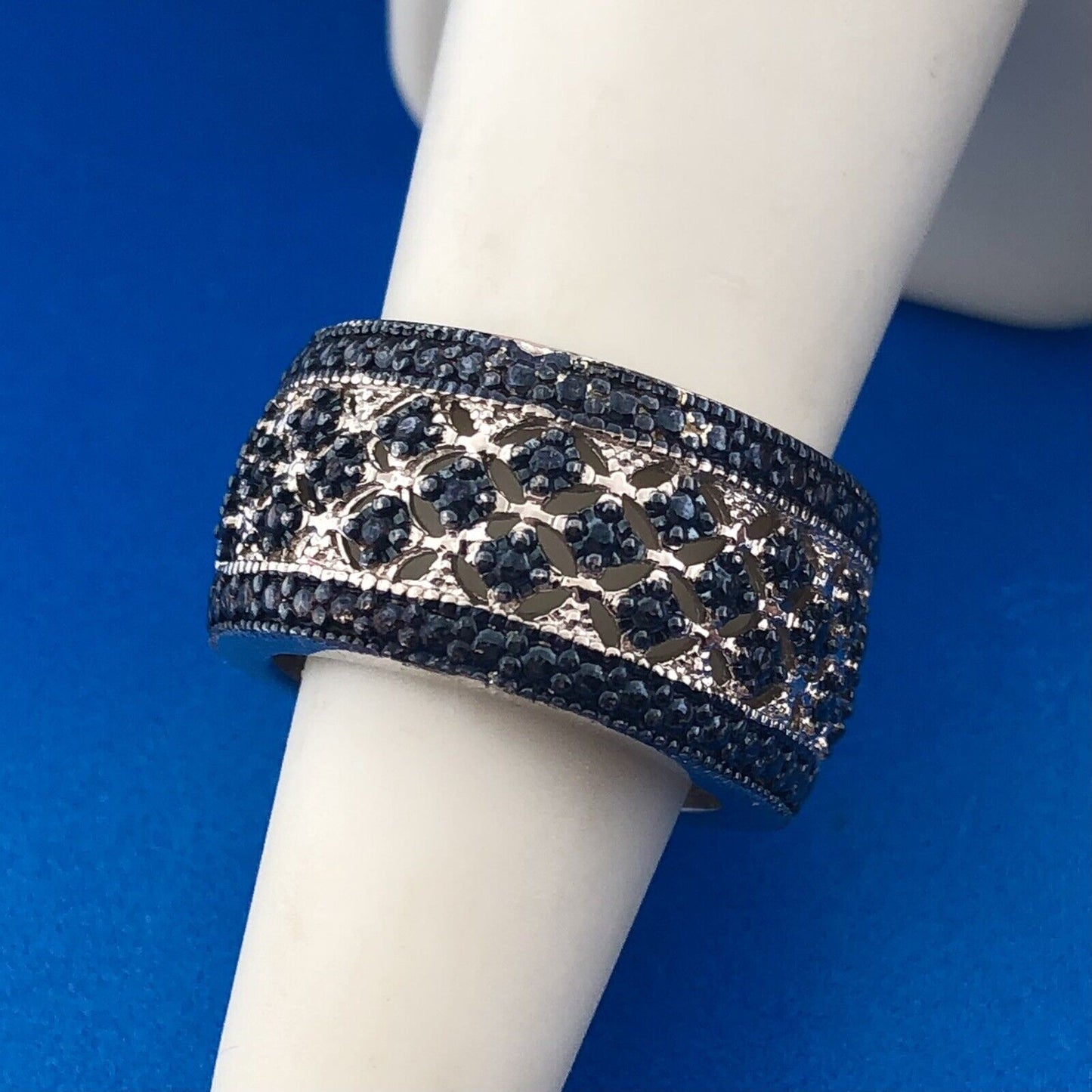 Designer 925 Sterling Silver Black Diamond Illusion Cutout Cigar Band Ring