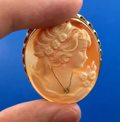 Victorian 14K Yellow Gold Oval Carved Cameo Diamond Accent Pin Brooch Pendant