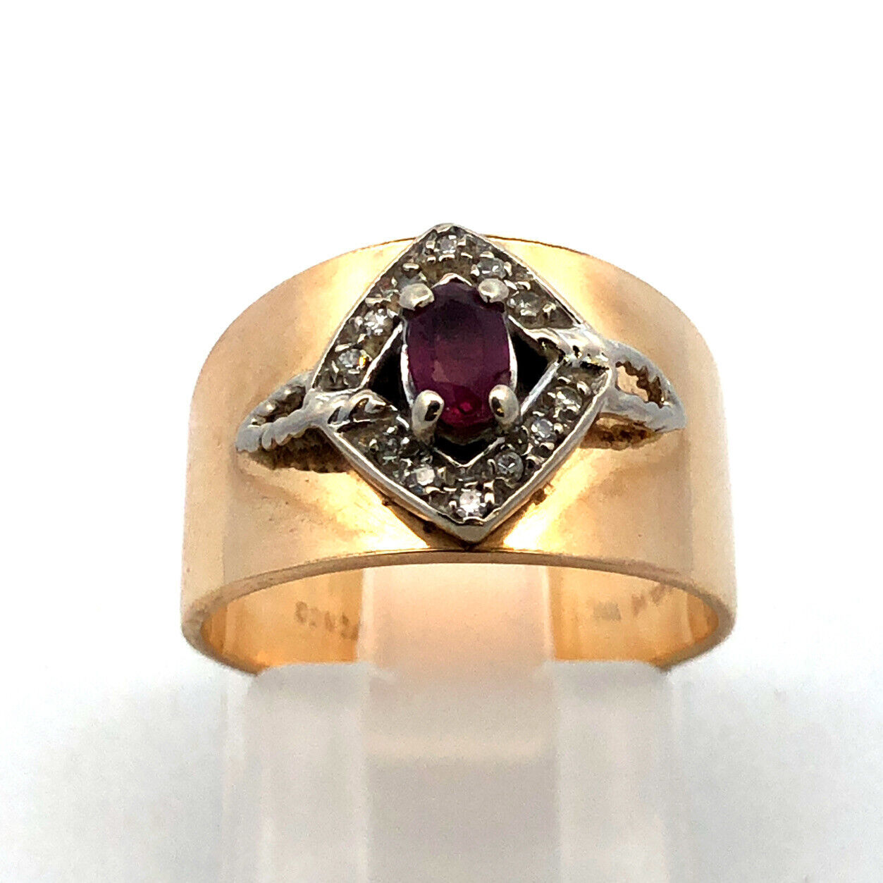 14K Yellow Gold Ruby Diamond Etruscan Style Tapered Cocktail Anniversary Ring