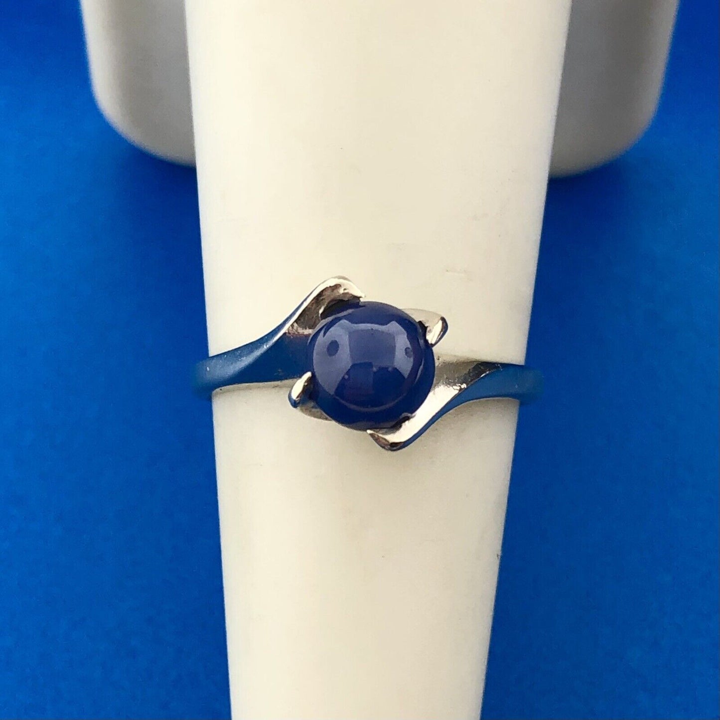 Retro 14K White Gold Blue Star Sapphire Solitaire Cabochon Modernist Ring