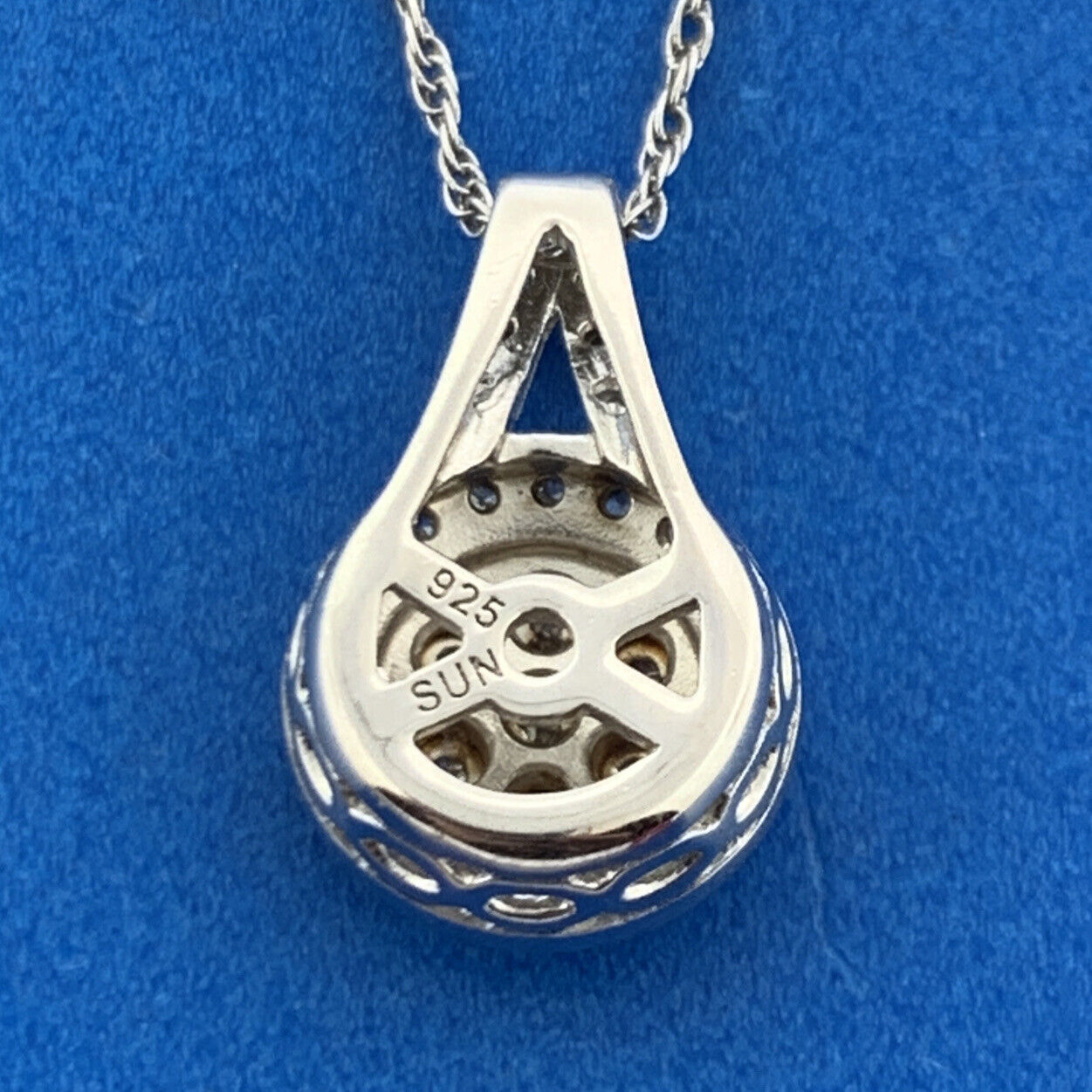 SUN 925 Sterling Silver Diamond Floral Drop Dangle Circle Pendant Necklace