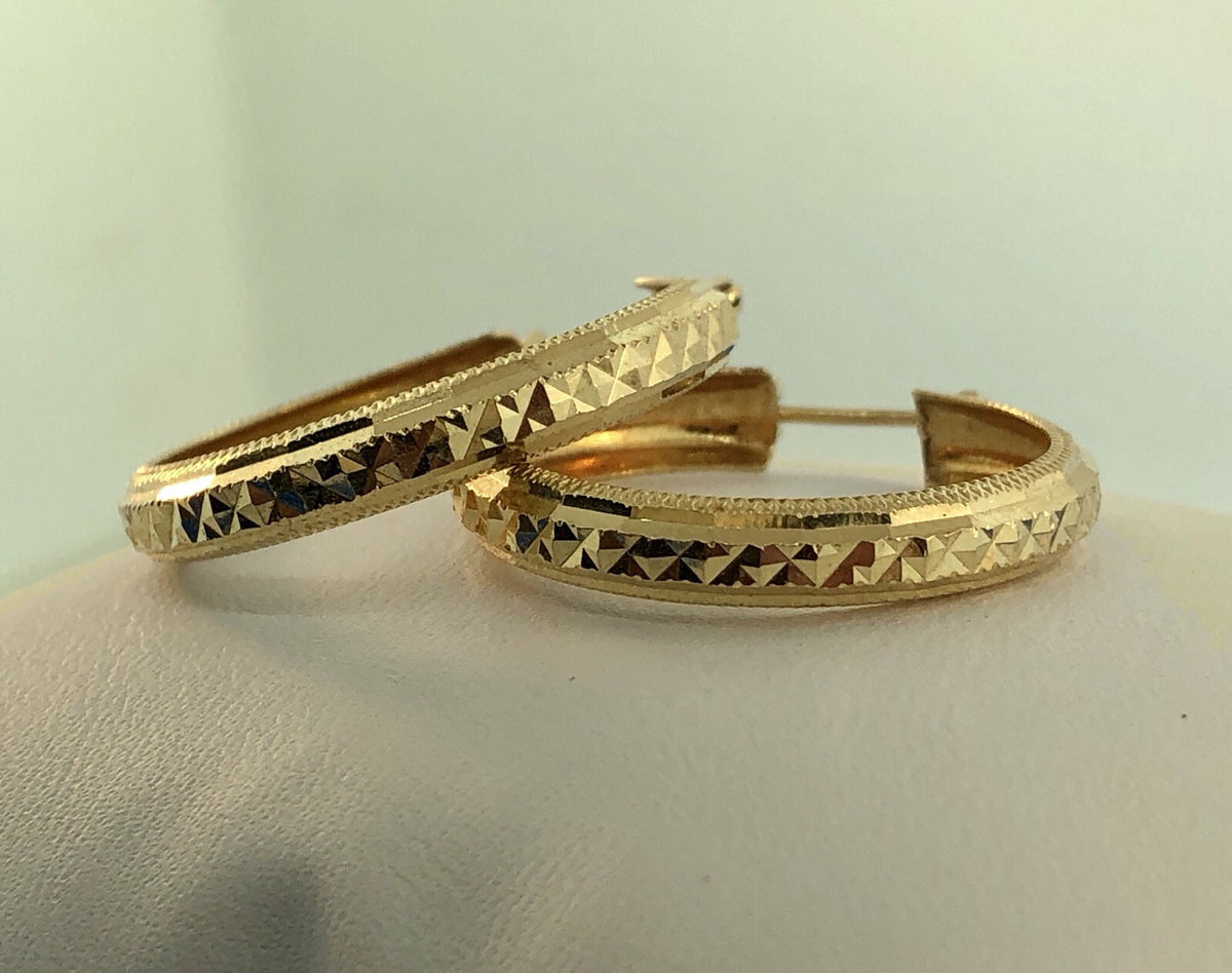 Elegant Designer 14K Yellow Gold Diamond Cut Textured Hoop Earrings