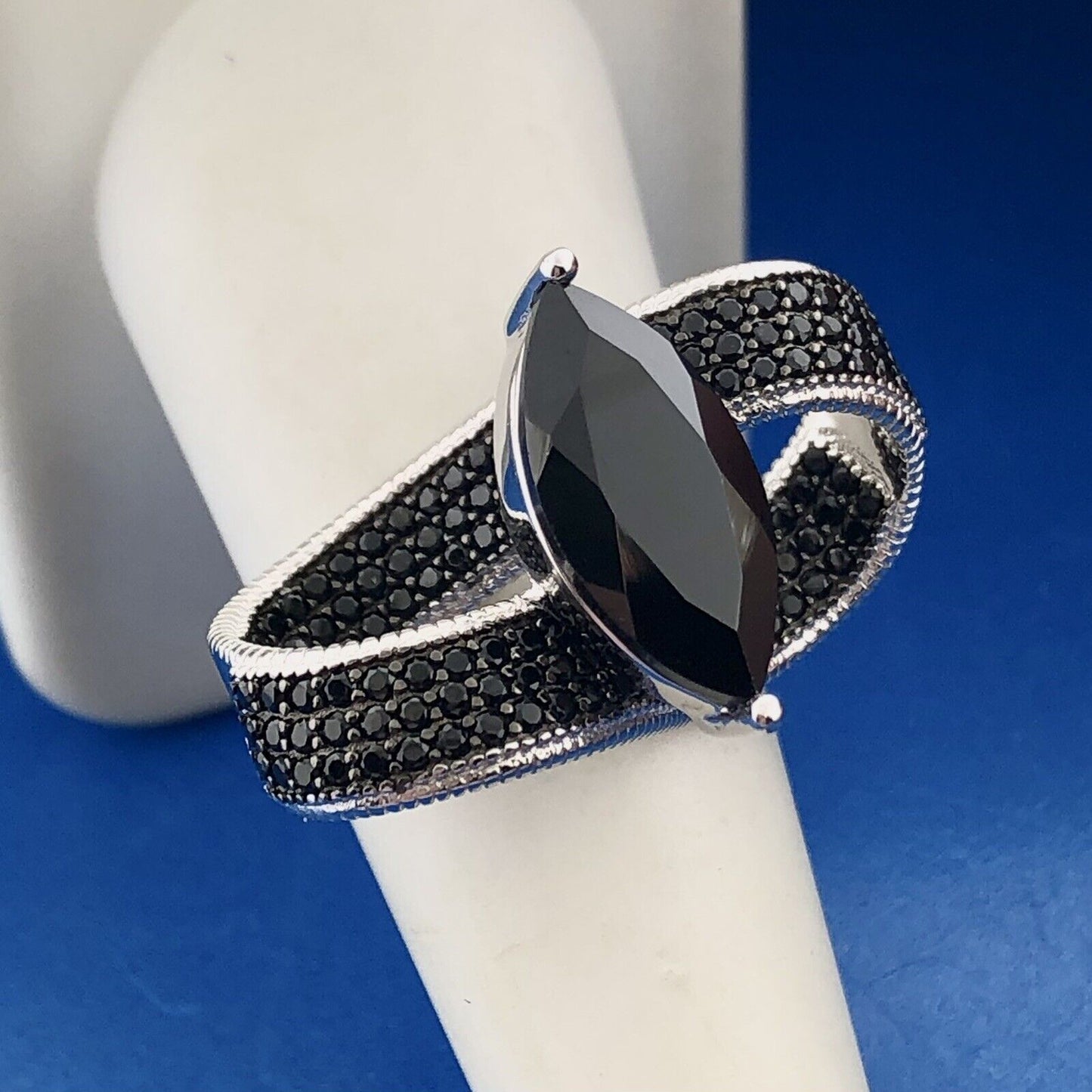 Designer DK 925 Sterling Silver Black Spinel Modernist Bow Statement Ring