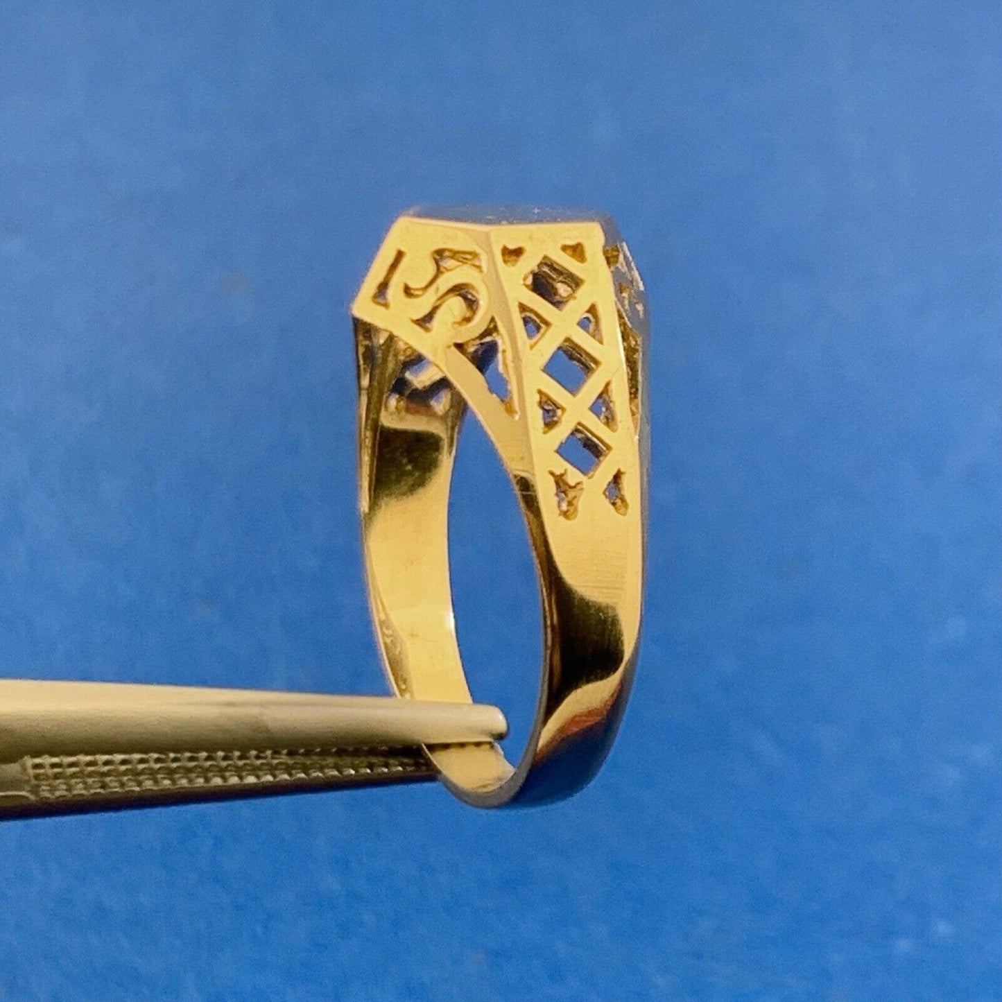 Engravable Hexagon Top 14KP Yellow Gold Filigree Detail Size 6.25 Ring