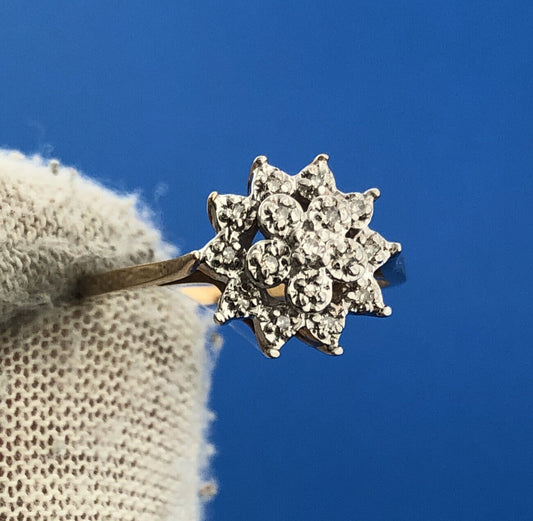 Gorgeous 10k Yellow Gold Round Cut Diamond Pointed Star Dome Ring Size 6.75