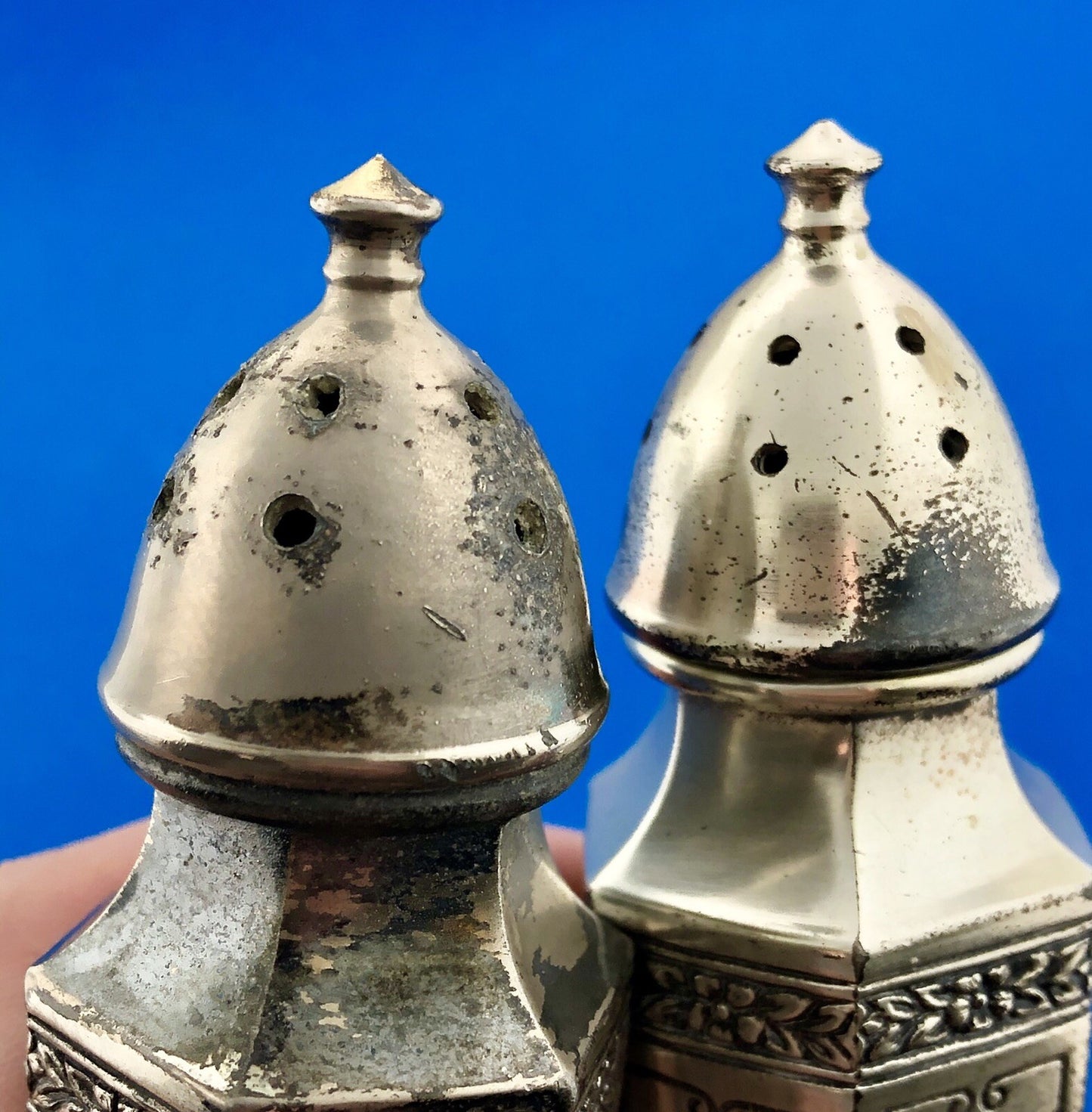 Vtg Quaker Silver Company Etched Silver Tone Salt Pepper Shakers In Original Box