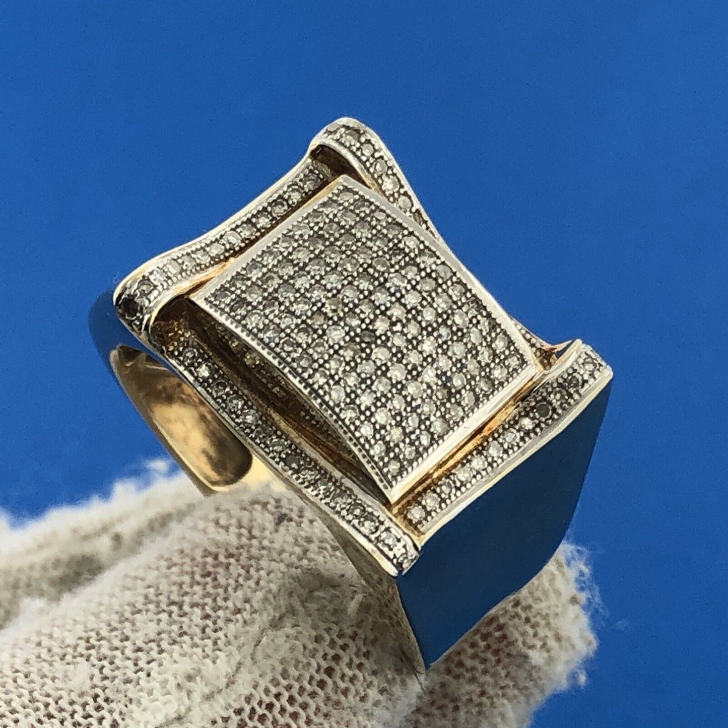 Gorgeous 10k Yellow Gold 0.5ct Round Cut Diamond Statement Ring Size 10