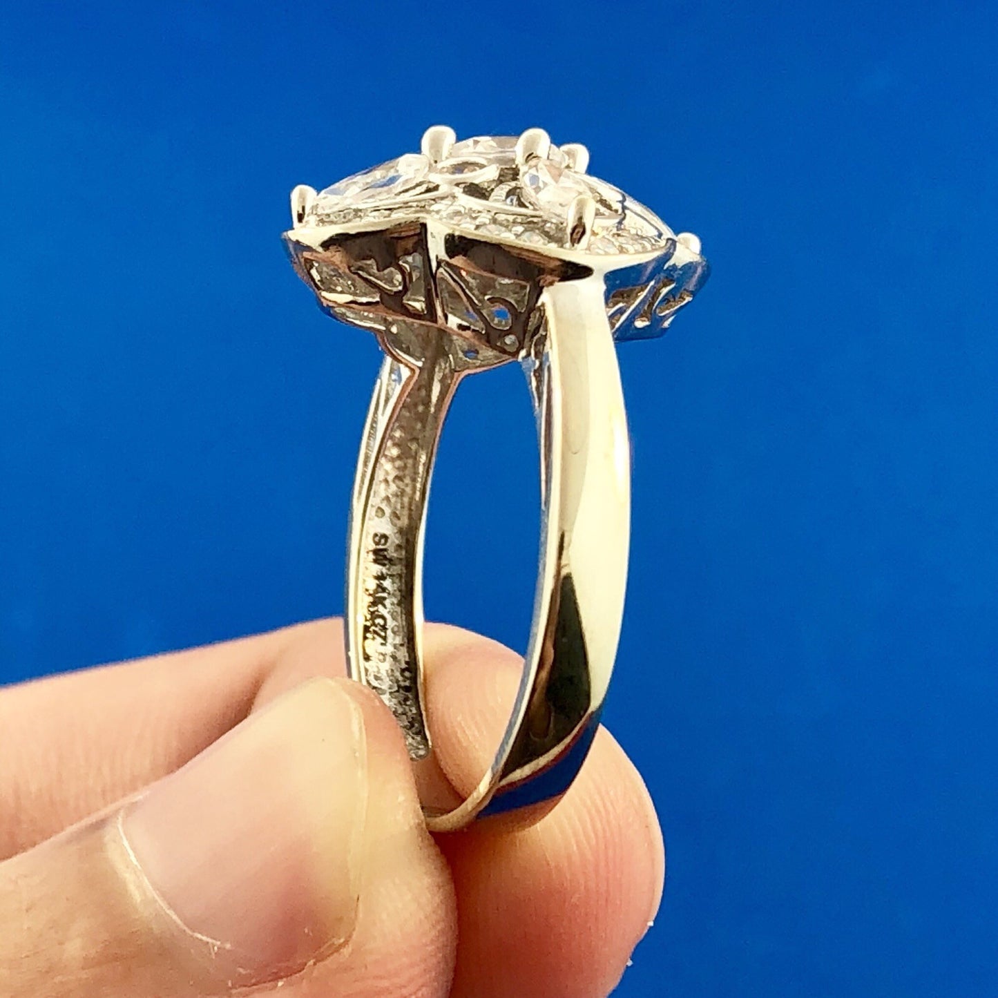 Stunning 14K White Gold Cubic Zirconia CZ Floral Cluster Engagement Dinner Ring