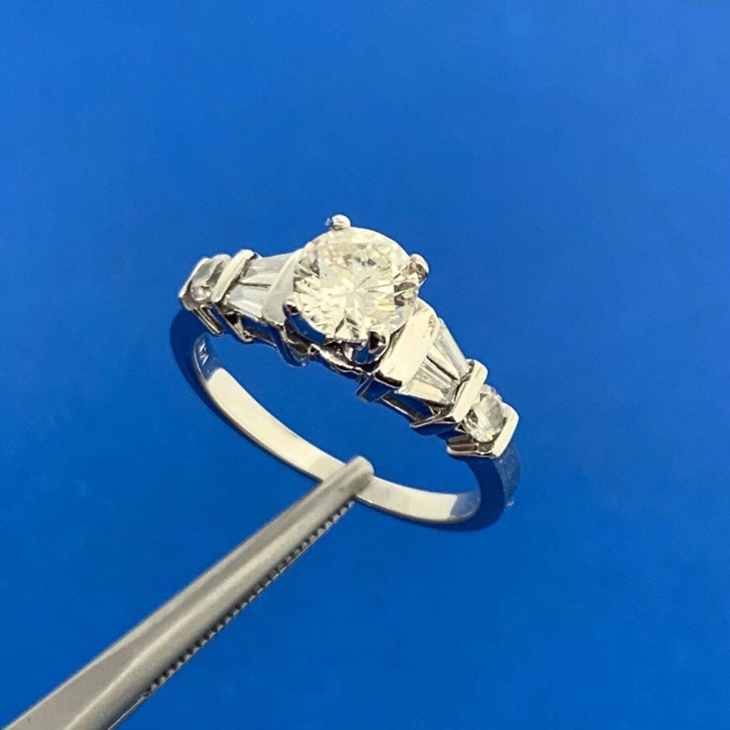 Vintage Designer 14K White Gold Round Solitaire W/Accents Engagement Ring