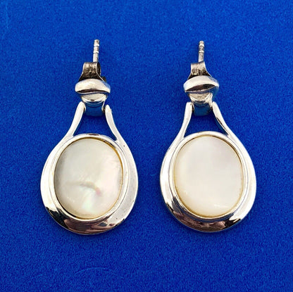 Designer SU 925 Sterling Silver Mother Of Pearl Oval Disc Drop Dangle Earrings