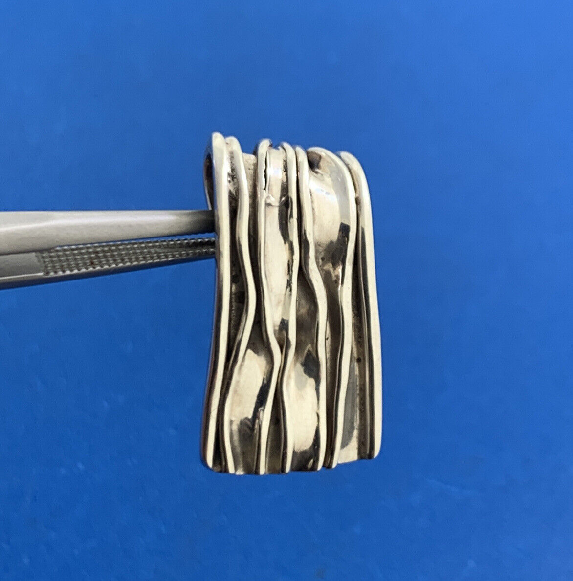 Designer 925 Sterling Silver Banner Ribbon Textured Modernist Pendant