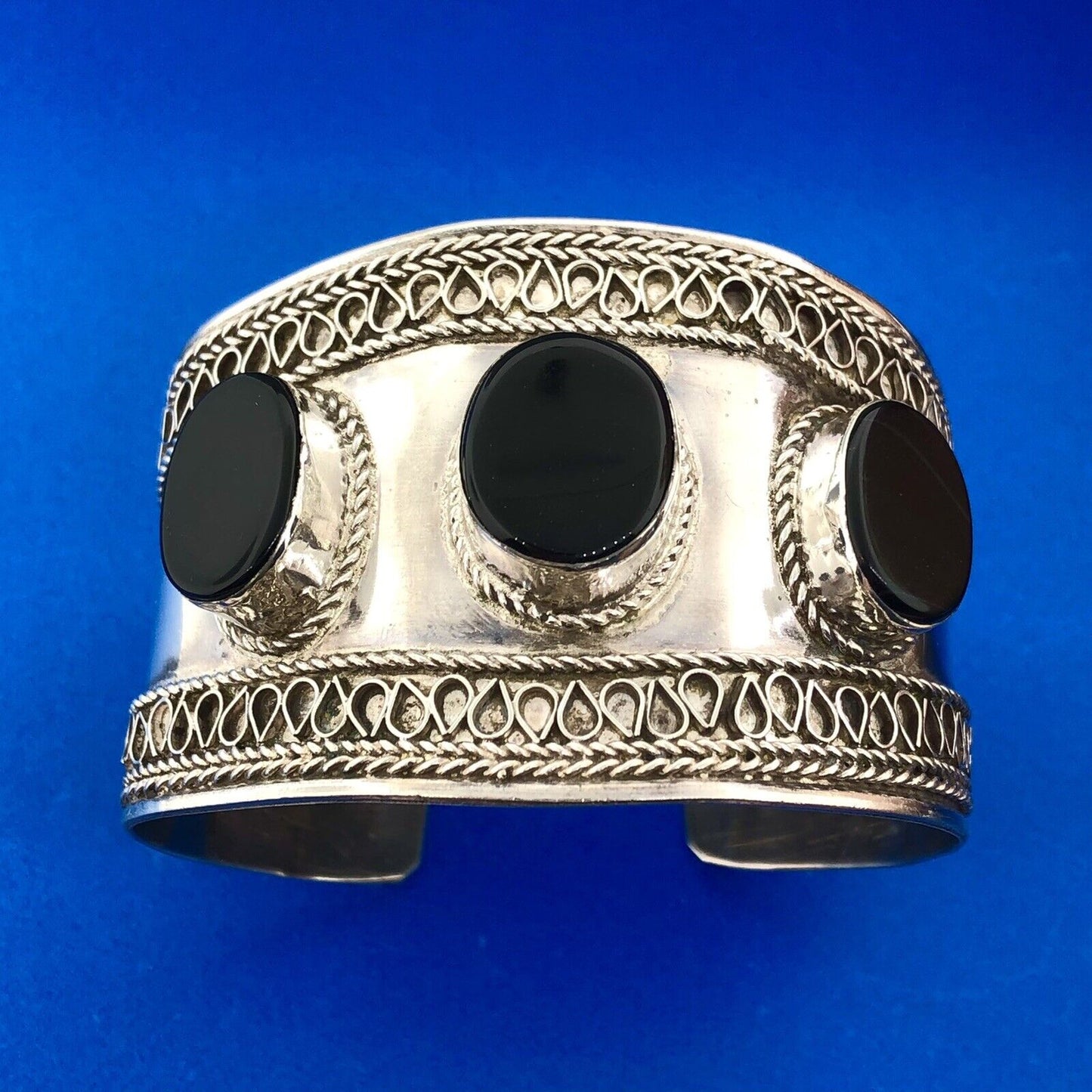 Estate 925 Sterling Silver Black Onyx Cabochon Wheat Scroll Wide Cuff Bracelet