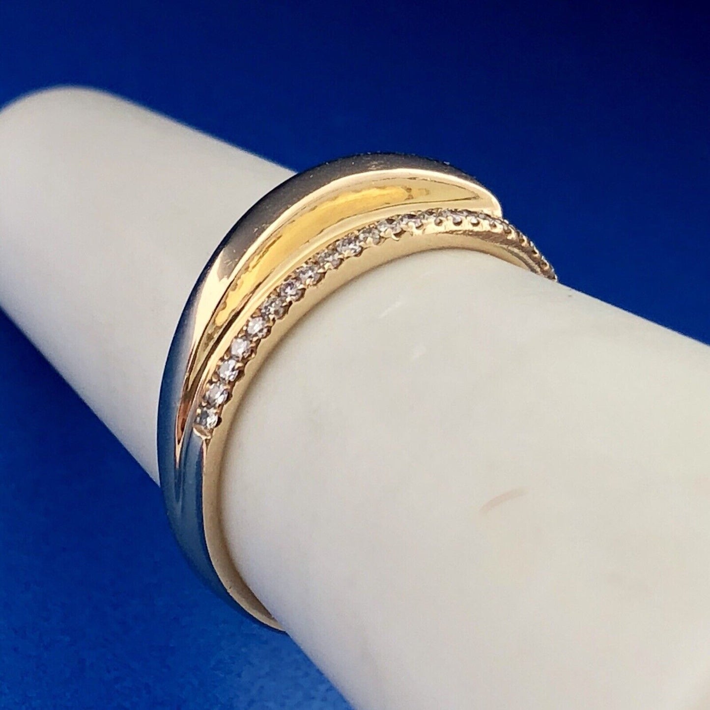 Designer 14K Yellow Gold Diamond Modernist Wedding Bridal Anniversary Band Ring