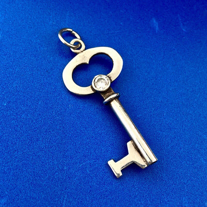 Retro 925 Sterling Silver Cubic Zirconia CZ Key To My Heart Pendant