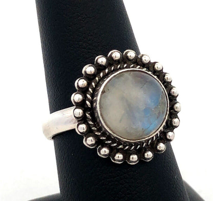 Vintage 925 Sterling Silver Round Cabochon Moonstone Solitaire Ring