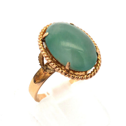 Vintage 18K Yellow Gold Natural Oval Green Jadeite Jade Ring Size 5.25