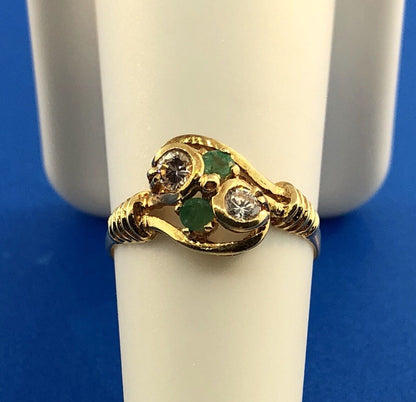 Vintage 18K Yellow Gold Cubic Zirconia Emerald Anniversary Modernist Bypass Ring
