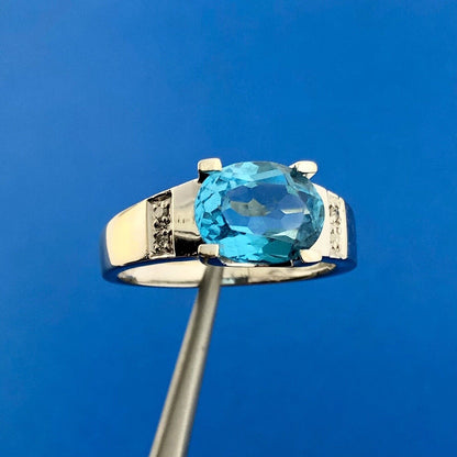 Gorgeous 14k White Gold Oval Cut Blue Topaz Diamond Accent Statement Ring Size 8