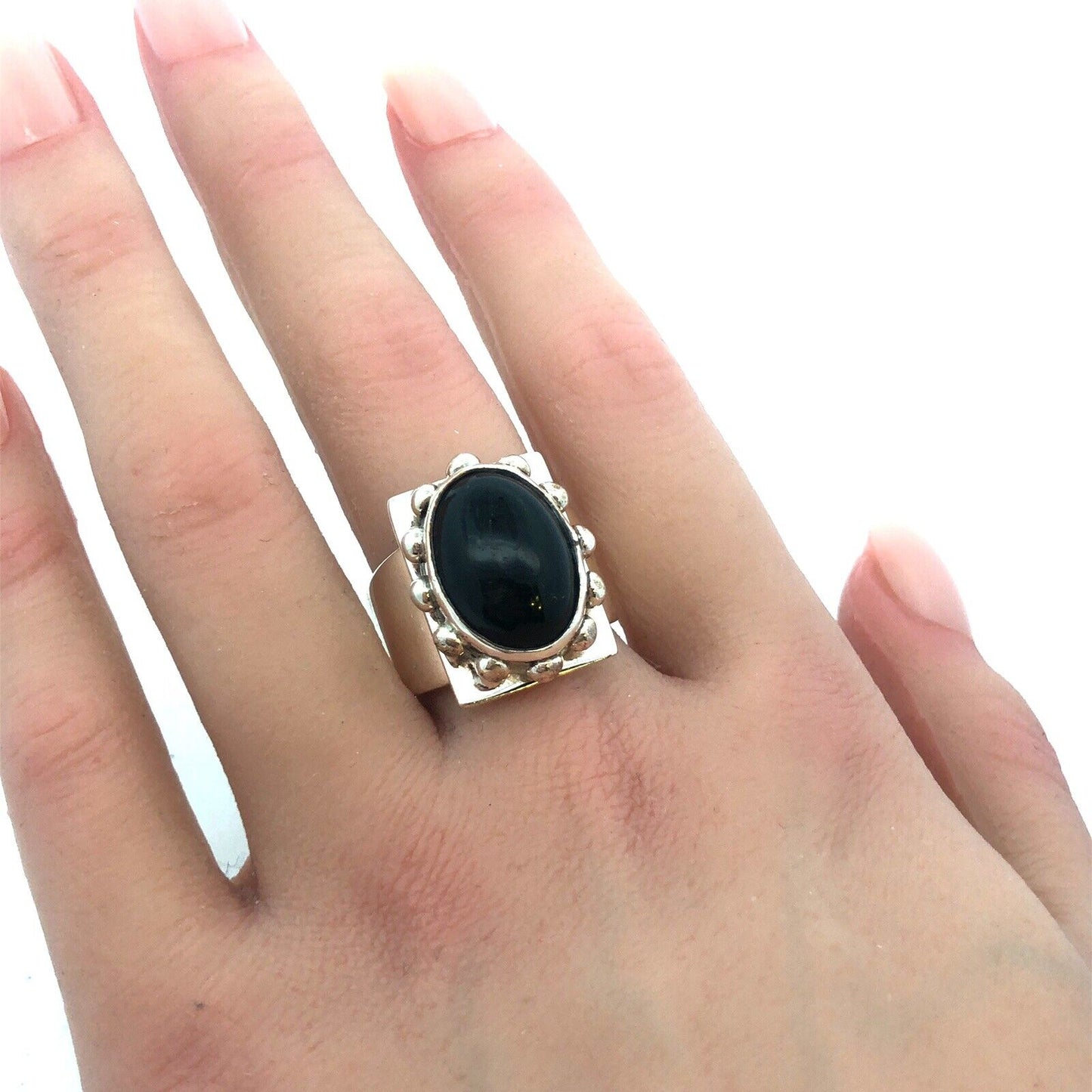 Vintage 925 Sterling Silver Oval Black Onyx Beaded Detail Statement Ring