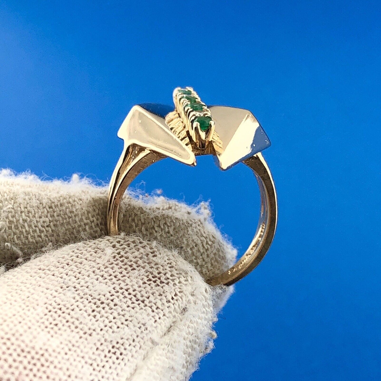 Designer Modernist 14k Yellow Gold Round Diamond Emerald Twin Triangle Ring