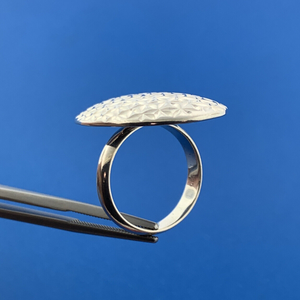 Designer Thailand Sterling Silver Oval Diamond Cut Engraved Statement Ring