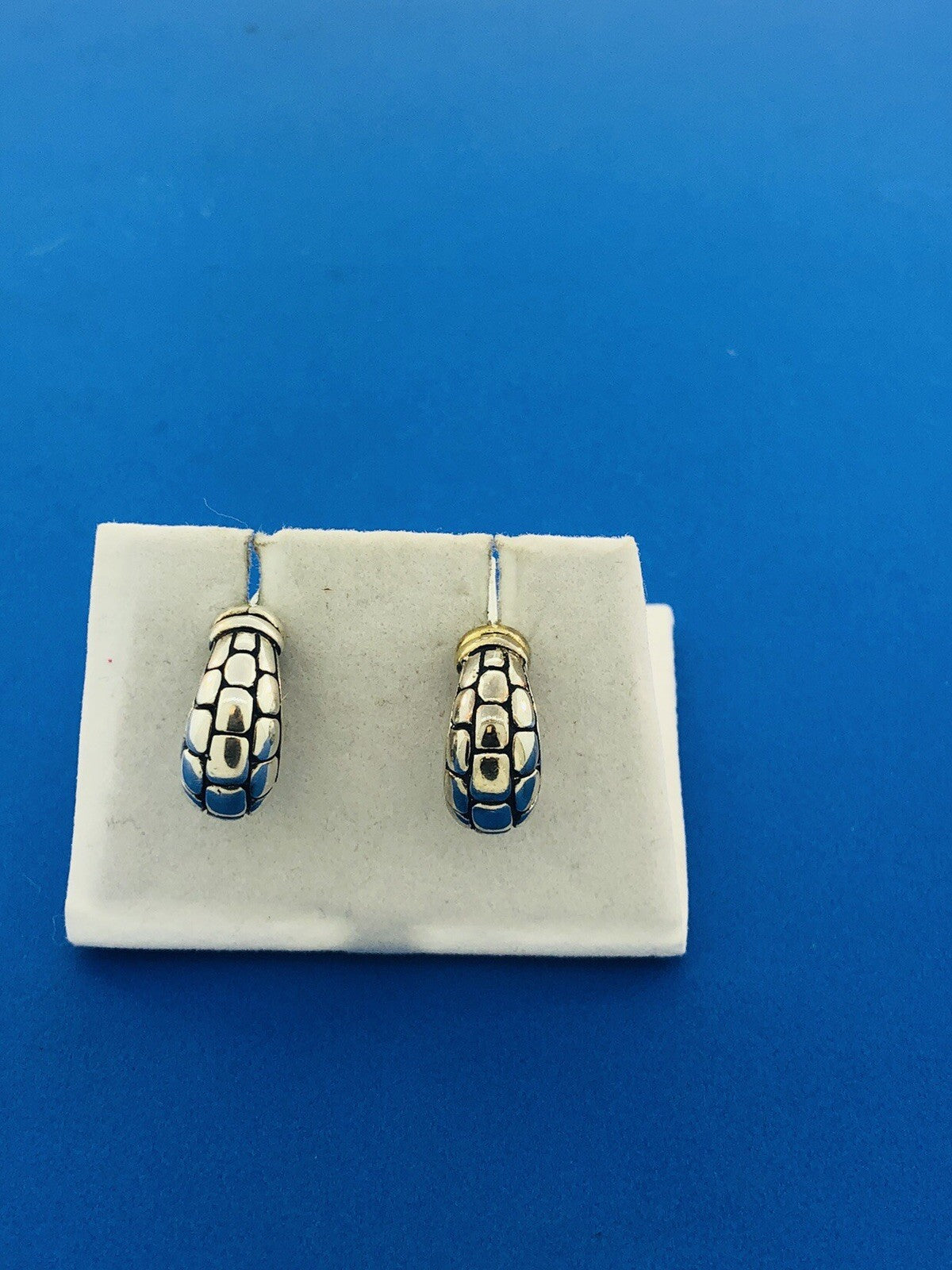 Sterling Silver 925 Snake Skin Design Half Hoop Huggie Earrings S166