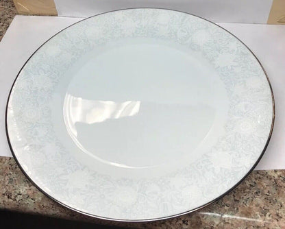 Retired Noritake Ravel Pattern White Flowers w/Blue Silver Trim Dinner Plate