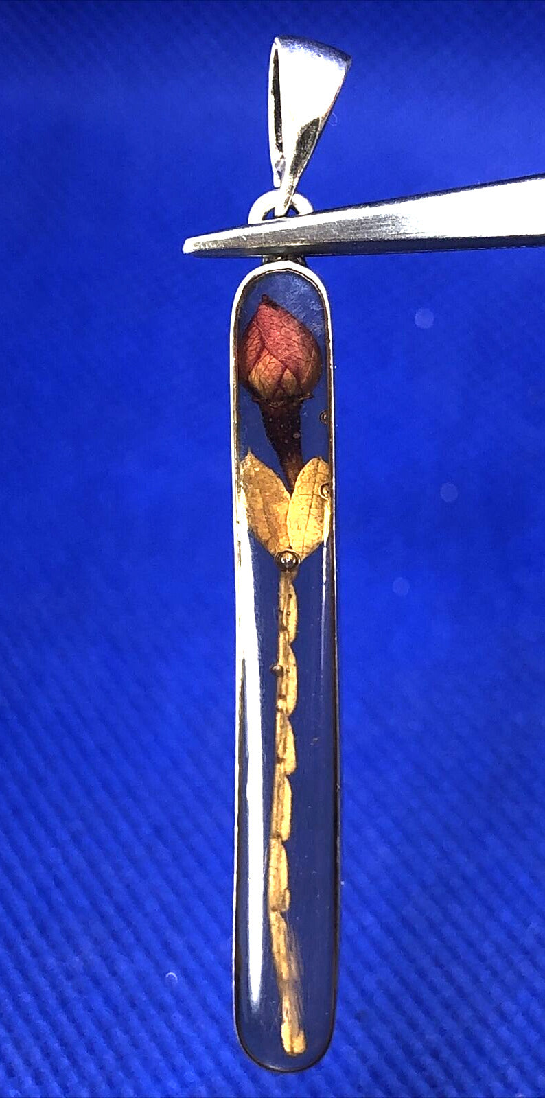 Designer ATI 925 Sterling Silver Rose Bud Flower In Resin Long Oval Pendant