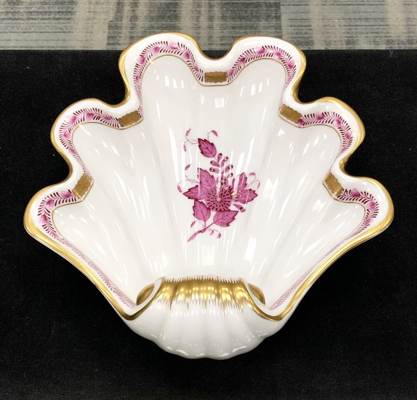 Vintage Herend Hugary Raspberry Chinese Bouquet Apponyi Large Shell Serving Dish