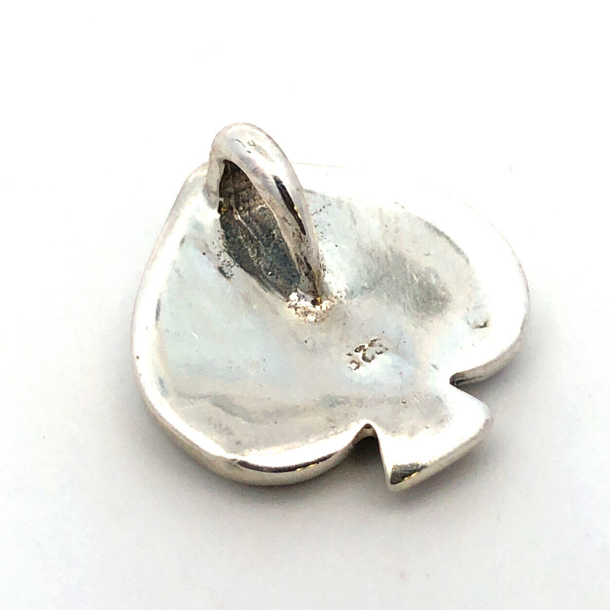 Retro 925 Sterling Silver Scroll Itaglio Spade Shaped Pendant