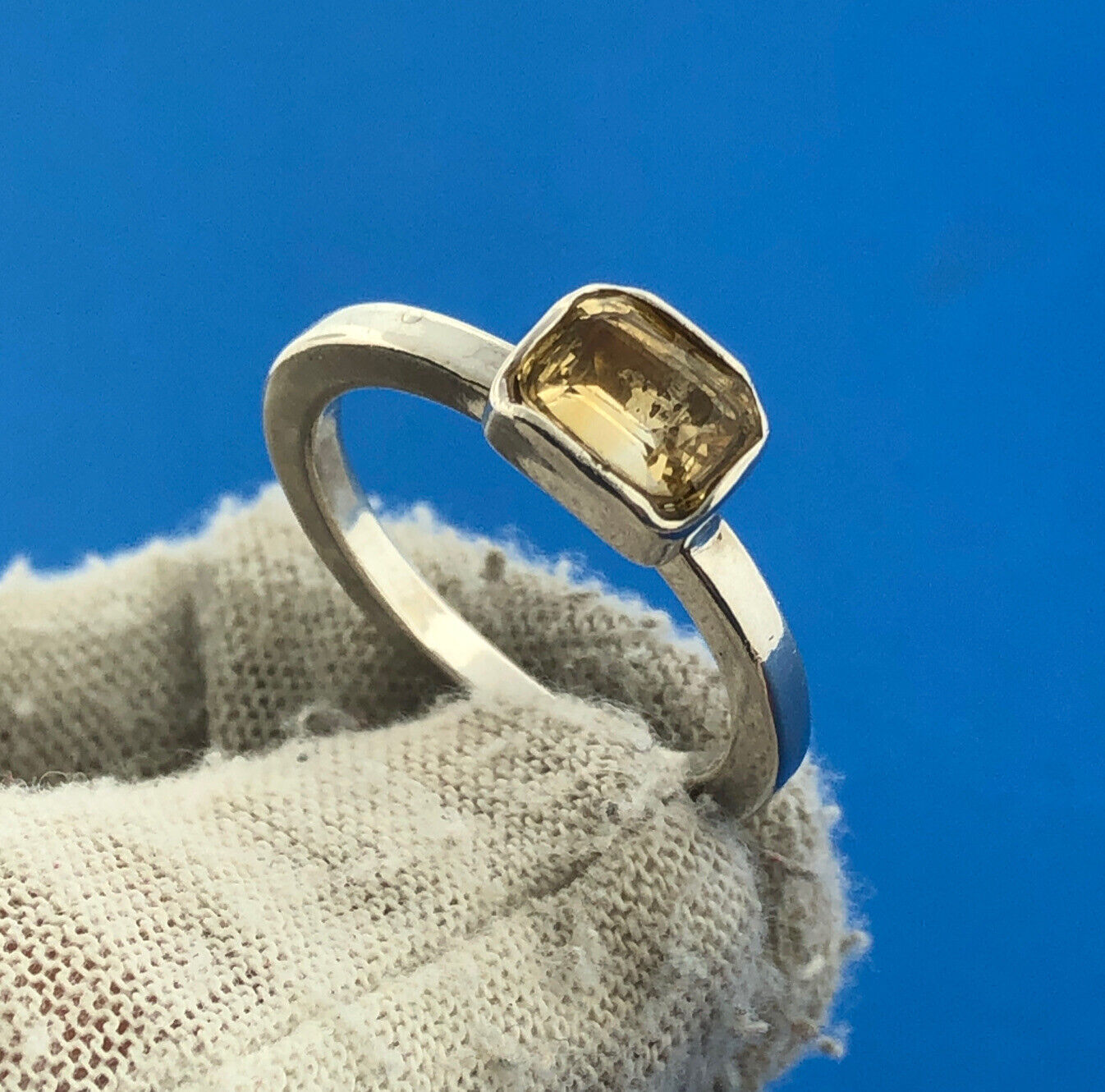 Stunning Sterling Silver 925 Radiant Cut Lemon Quartz Precious Ring Size 7.75