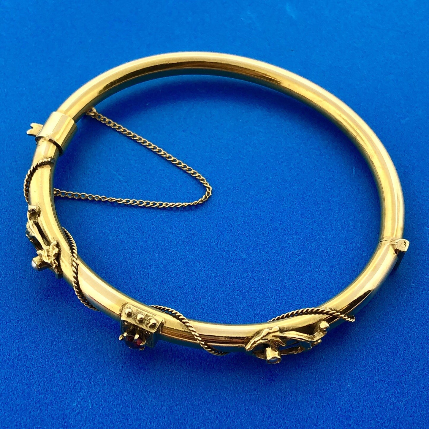 Art Nouveau Art Deco 14K Yellow Gold Garnet Seed Pearl Etruscan Bangle Bracelet