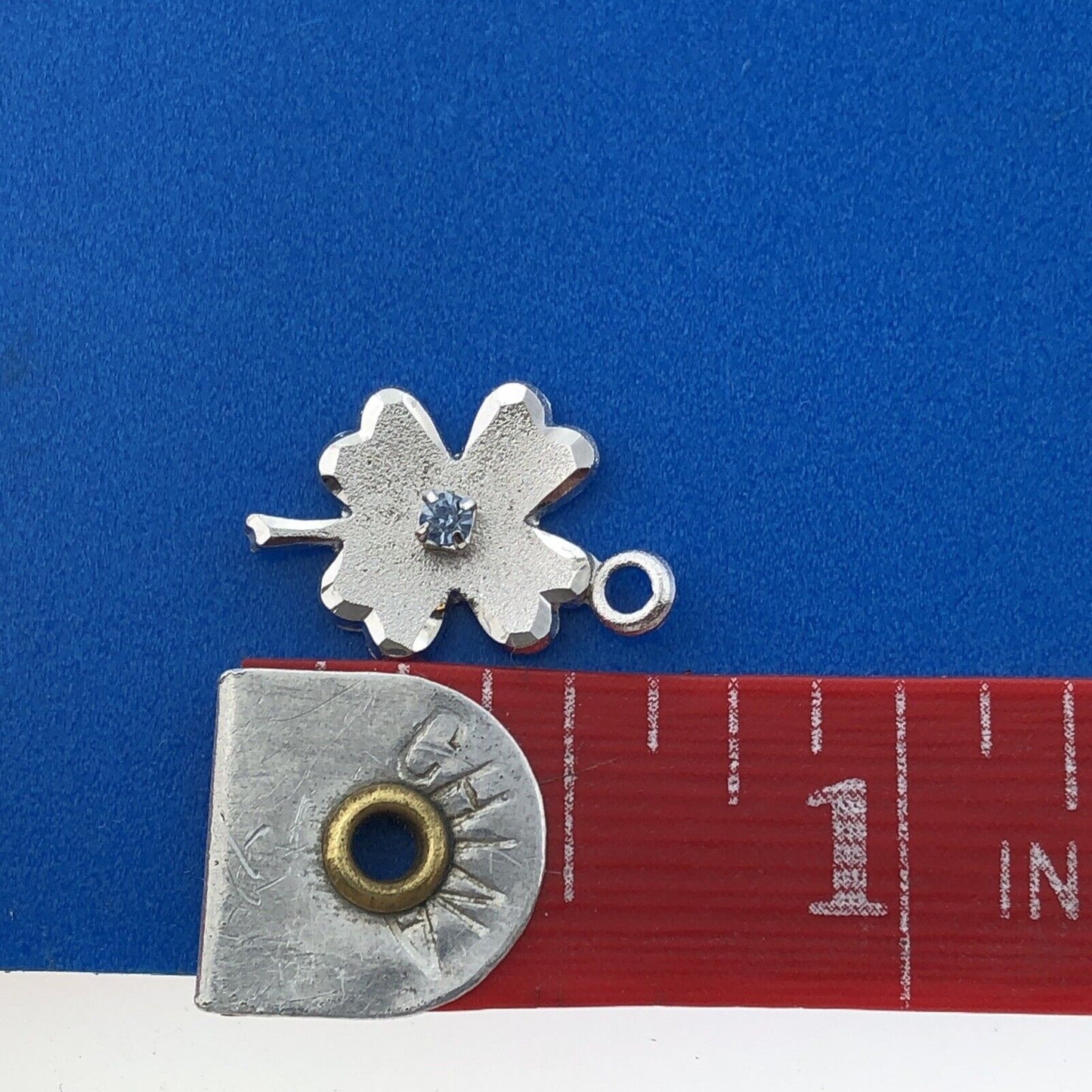 Estate Sterling Silver Blue CZ Florentine Polished Good Luck 4 Leaf Clover Charm