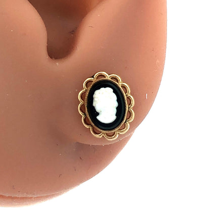Vintage 14K Yellow Gold Oval Black Onyx Cabochon White Cameo Stud Earrings