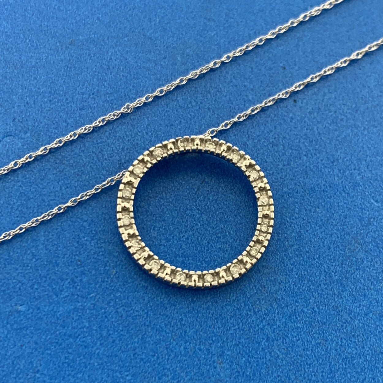 Designer 10K White Gold Diamond Infinity Eternity Circle Anniversary Necklace