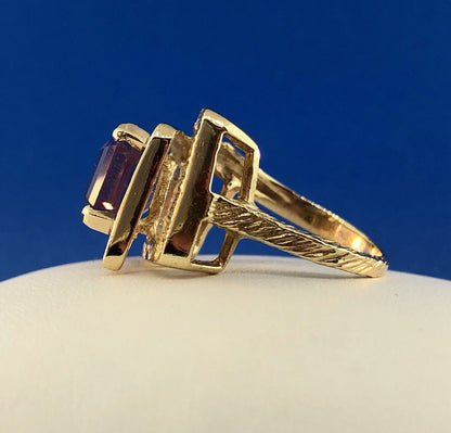 Retro Modernist 10K Yellow Gold Amethyst Solitaire Statement Free Form Ring