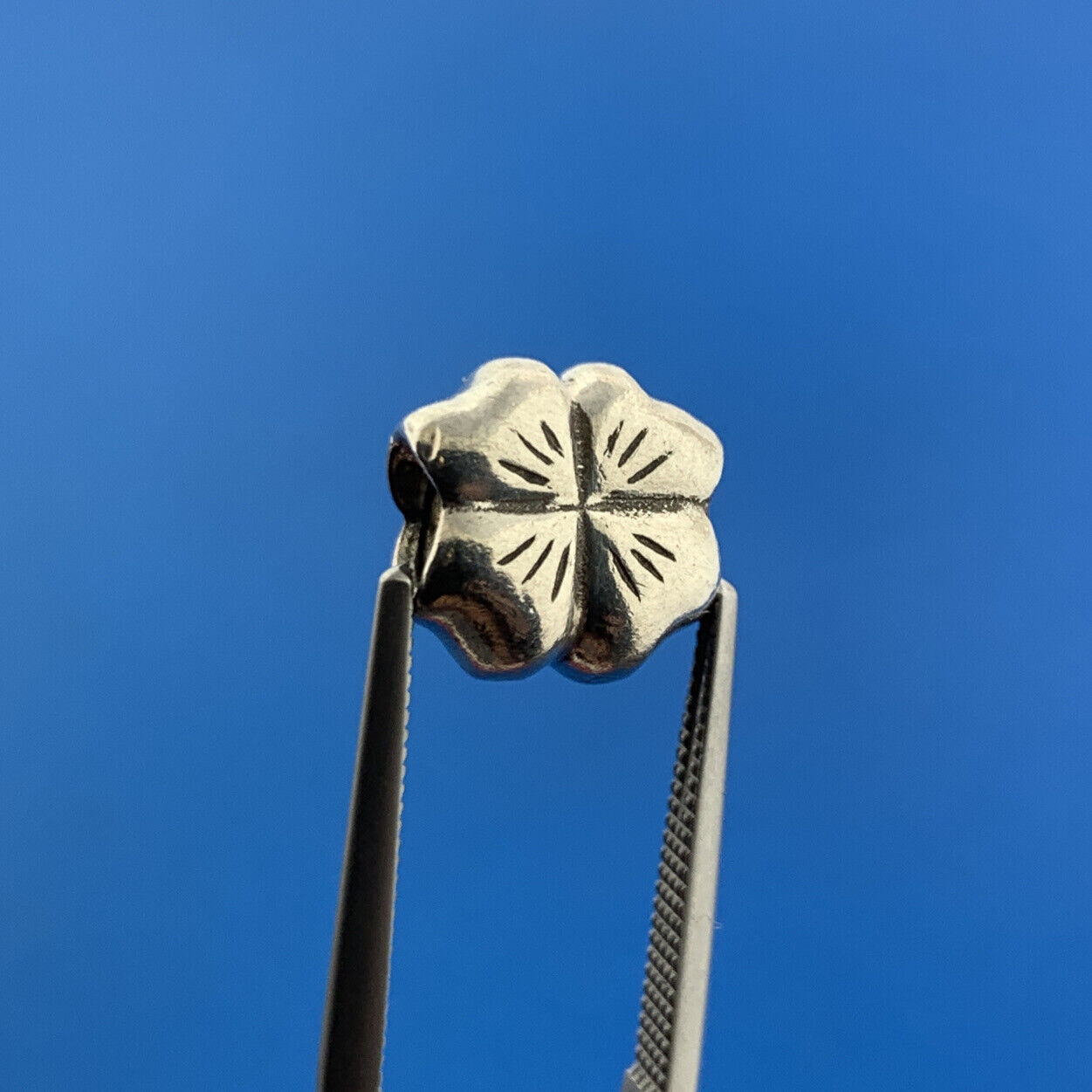 Authentic PANDORA Sterling Silver 925 Four Leaf Clover Good Luck Charm 790157