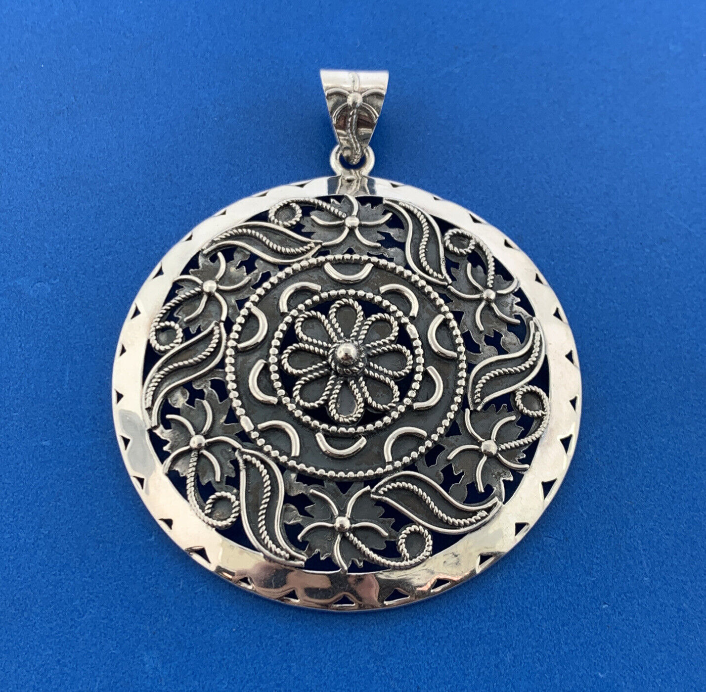 Designer Doug Paulus dP 925 Sterling Silver Floral Scroll Statement Disc Pendant