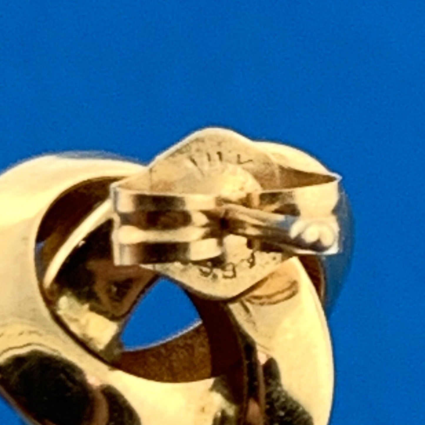 Gorgeous 14k Yellow Gold Knot Friction Back Stud Earrings