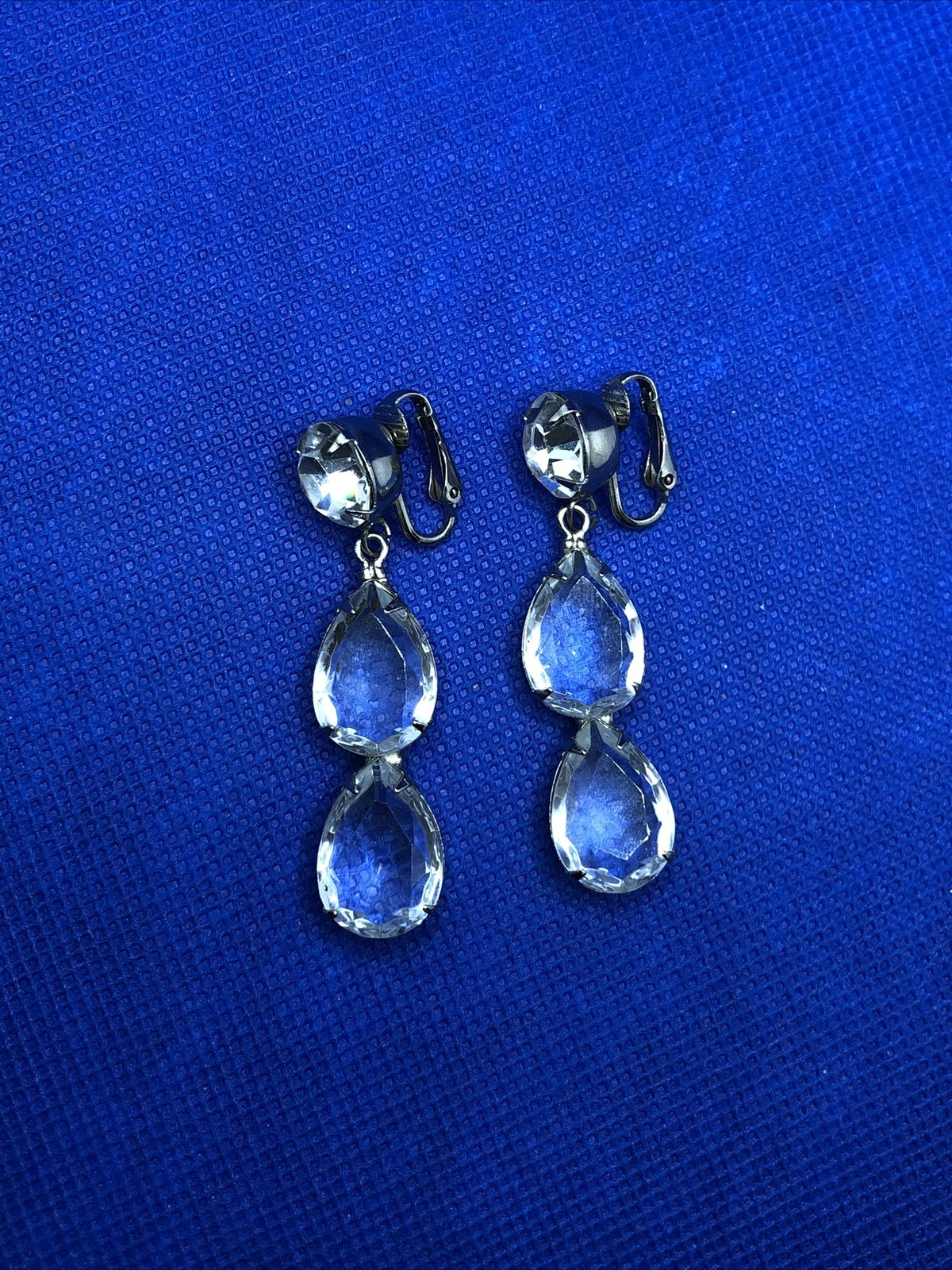 1970's Runway Couture Silver Tone Faceted Crystal Drop Dangle Clip Earrings