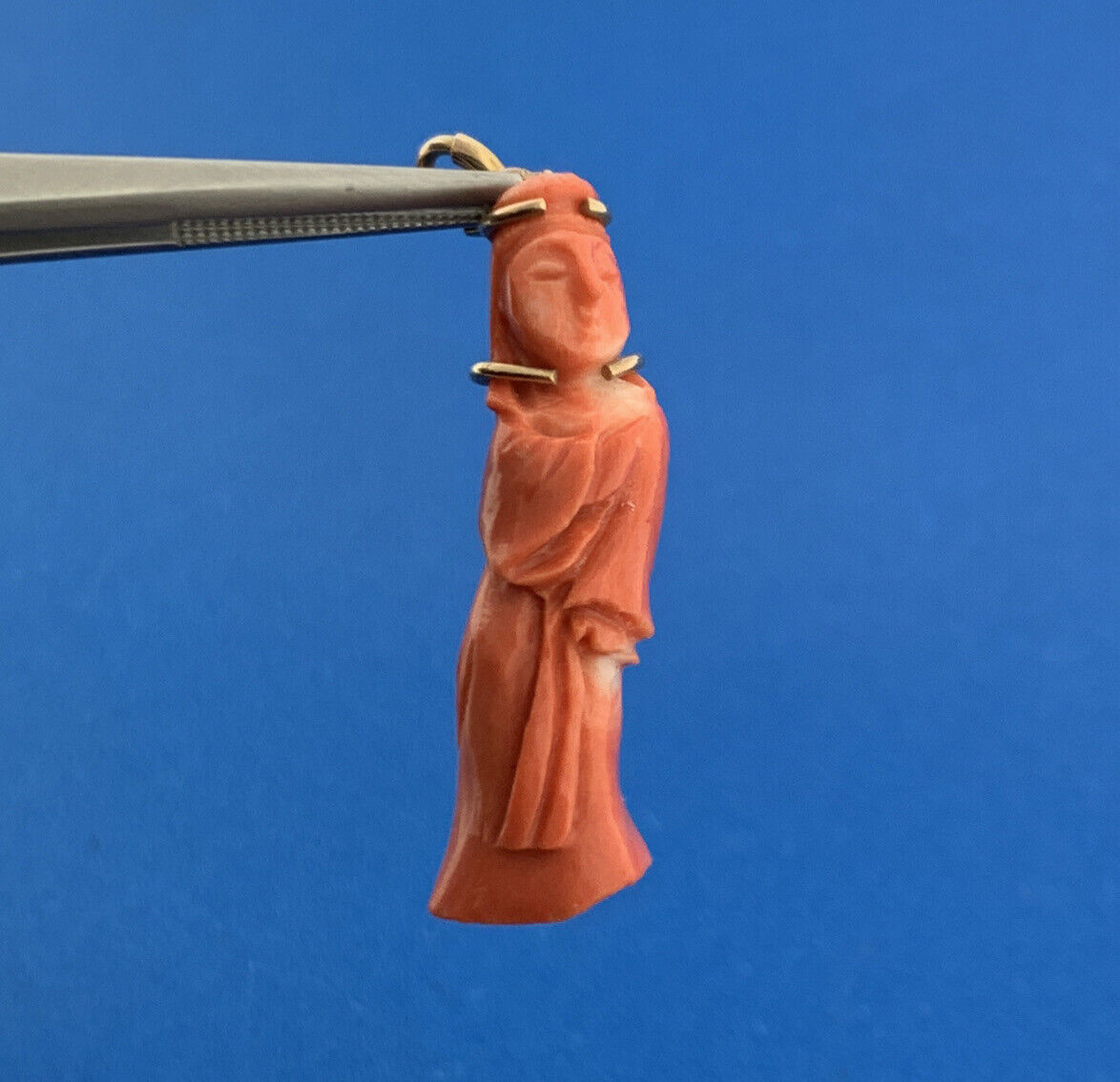 Gorgeous 14k Yellow Gold Carved Coral Chinese Eastern Wise Man Dangle Pendant