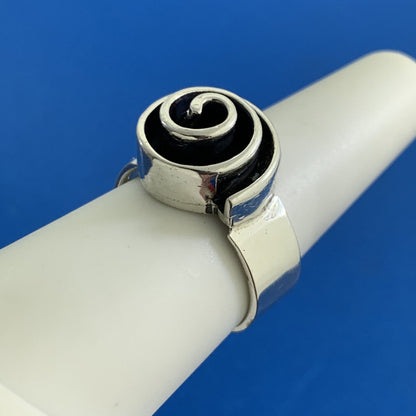 Vintage Taxco 925 Sterling Silver Modernist Crop Circle Pinwheel Statement Ring