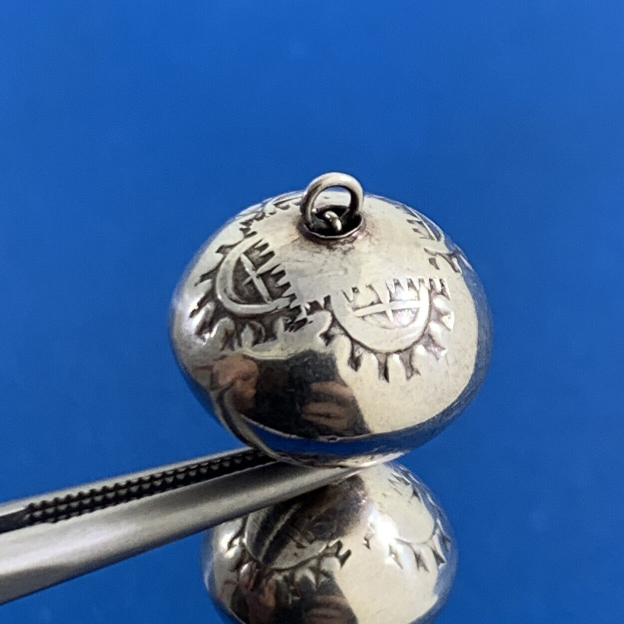 Old Pawn Storyteller 925 Sterling Silver Graduated 3 Bead Drop Dangle Earrings