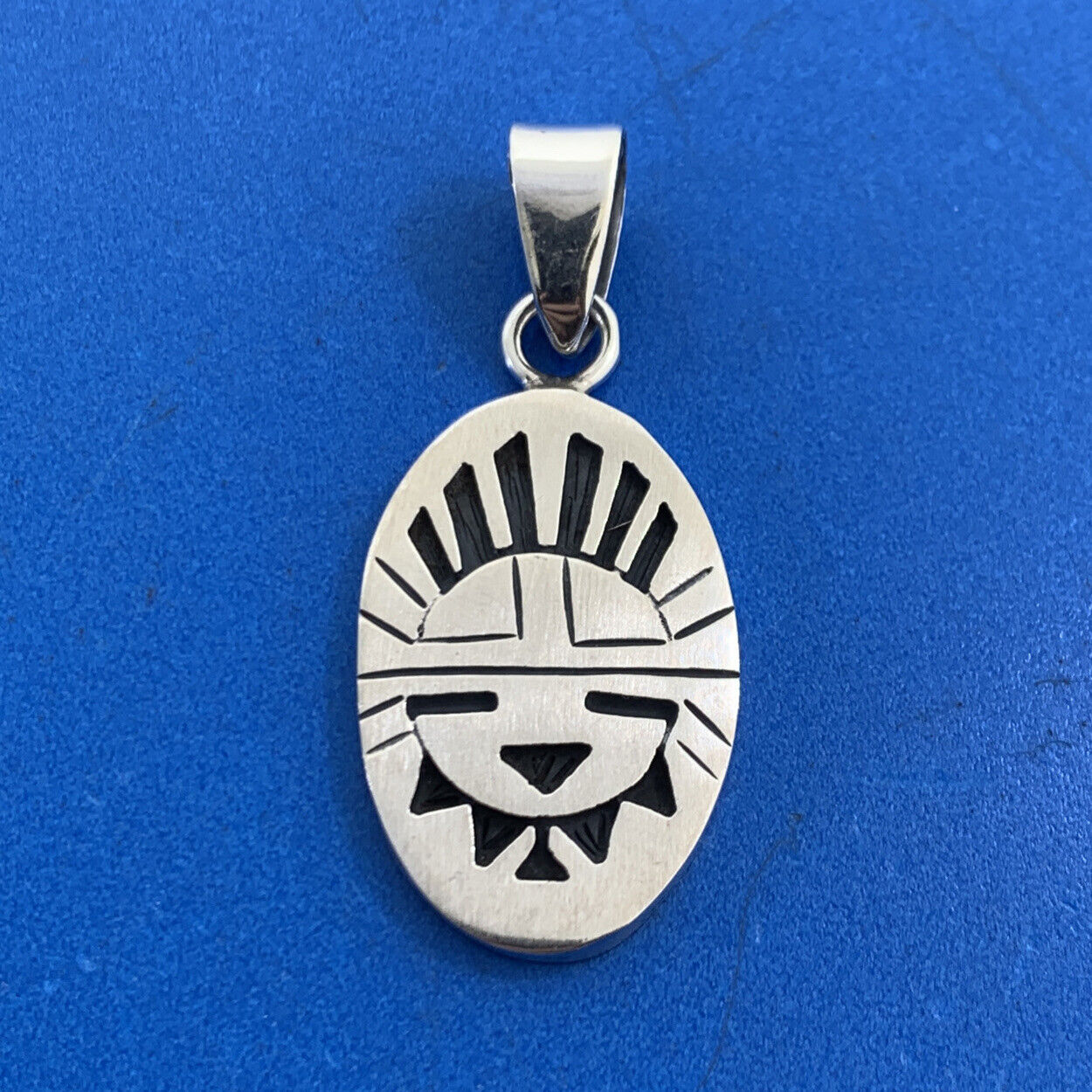 Taxco Mexico 925 Sterling Silver Storyteller Oval Disc Pendant