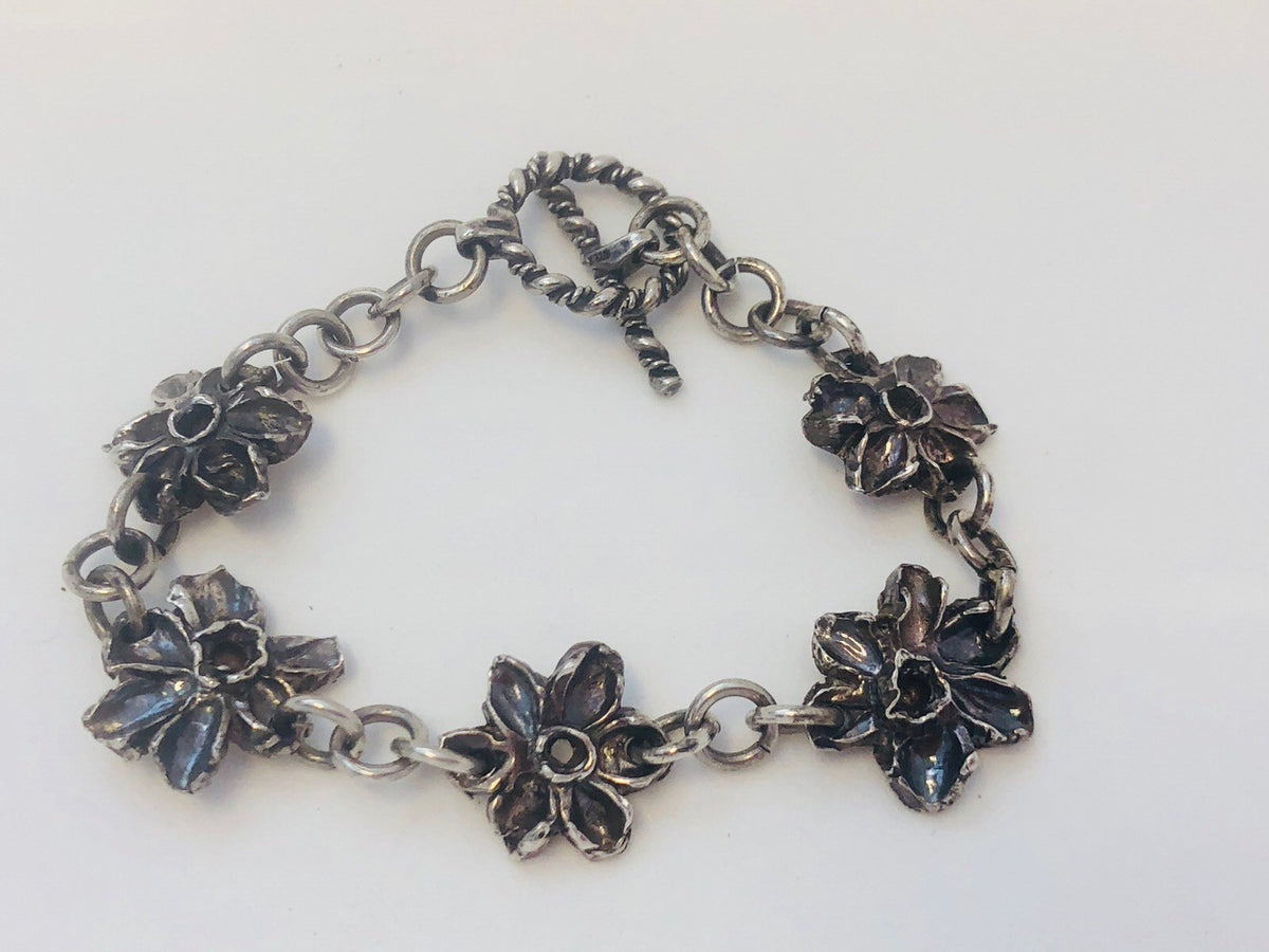 Native American Signed Sterling Silver 925 Flower Panel Toggle Bracelet
