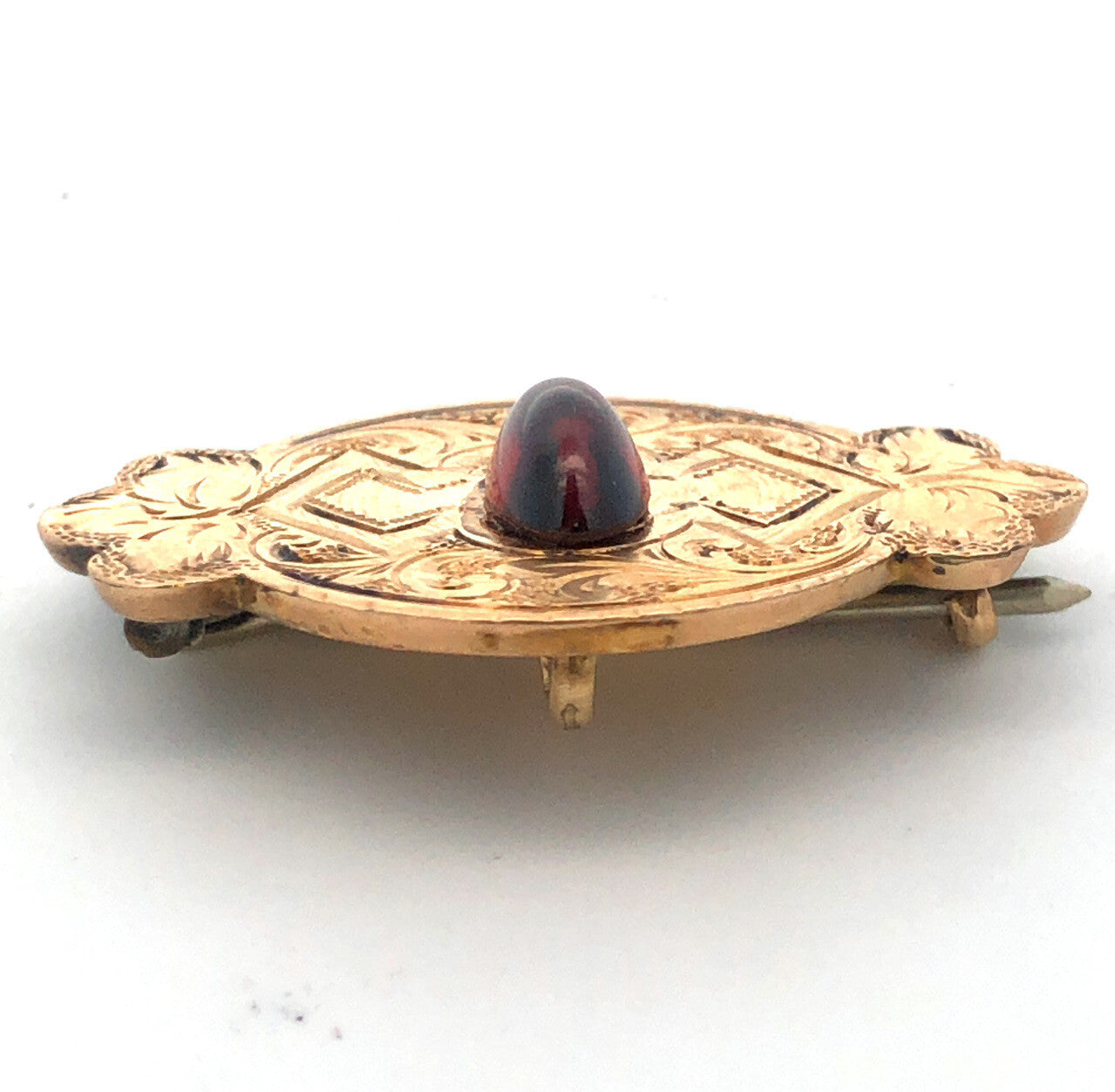 Victorian Art Deco 14K Yellow Gold Garnet Cabochon Engraved Brooch Pendant Pin